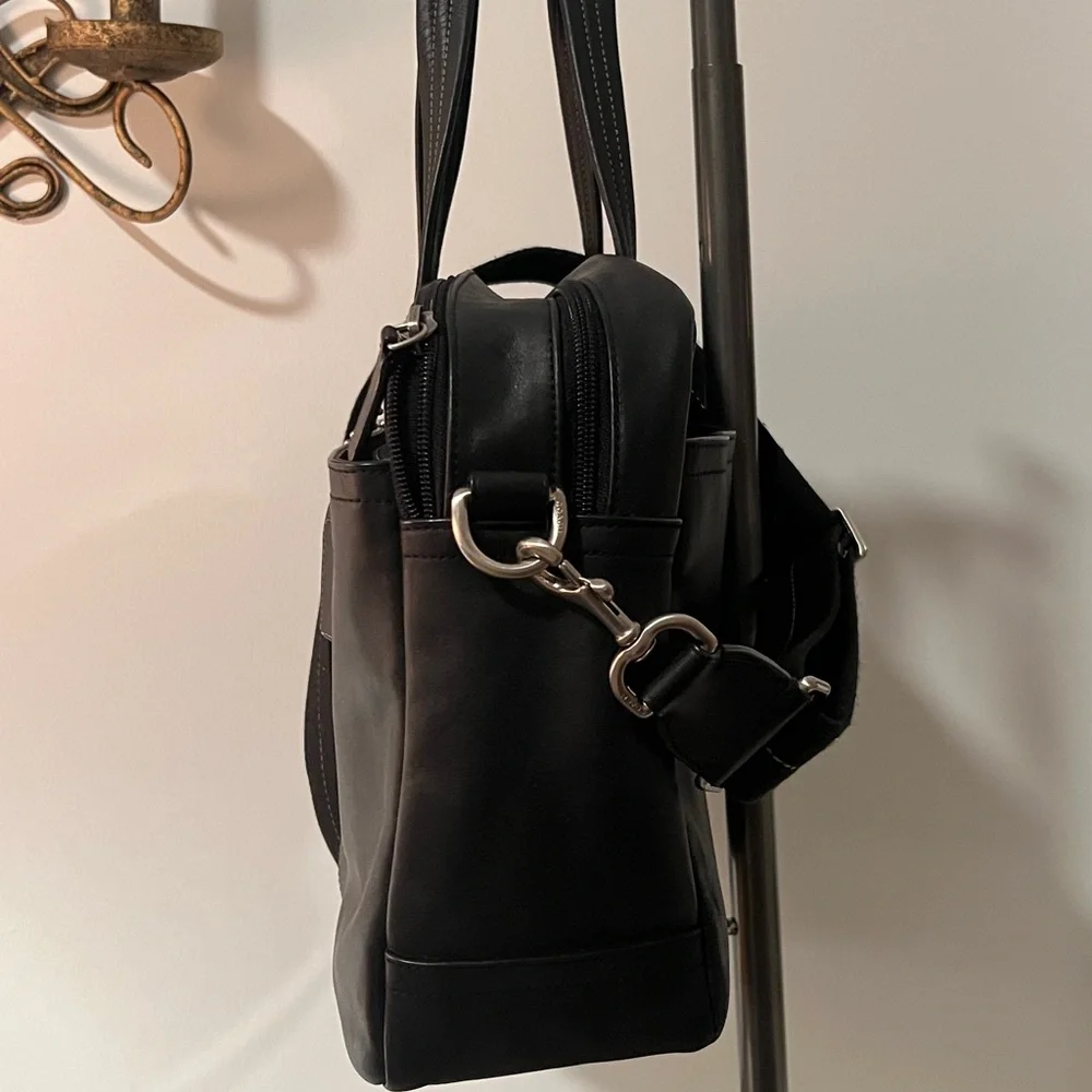 Coach amazing preowned